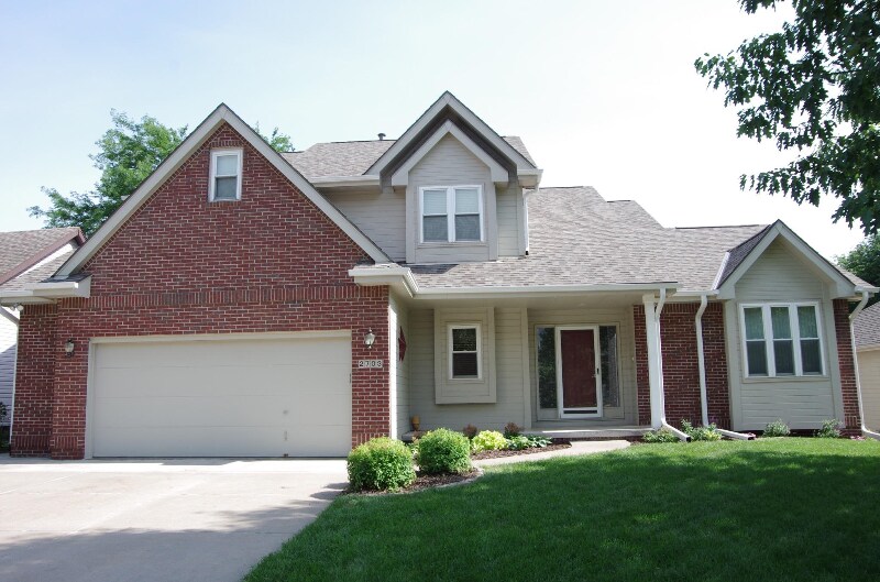 Foto principal - 2703 Blackhawk Dr