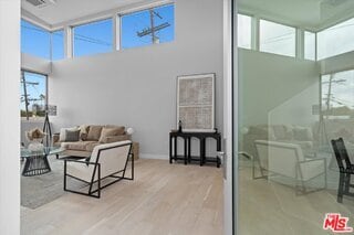 Foto del edificio - 541 Rose Ave