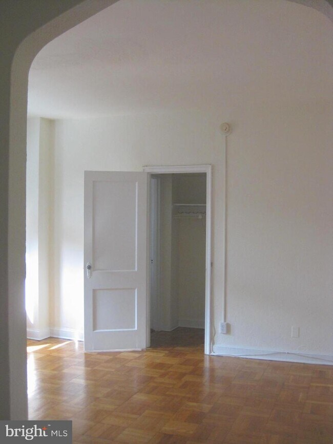 Foto del edificio - 1010 25th St NW