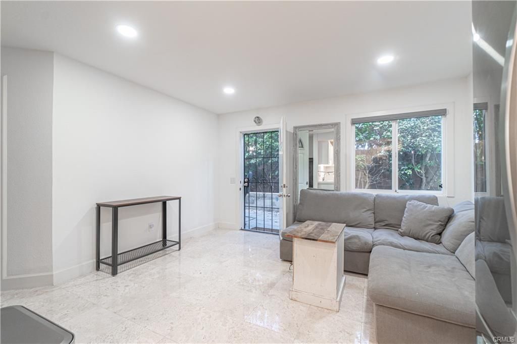 Foto principal - 376 Miraleste Dr
