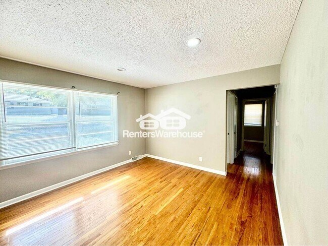 Foto del edificio - 2731 Bennett Ave