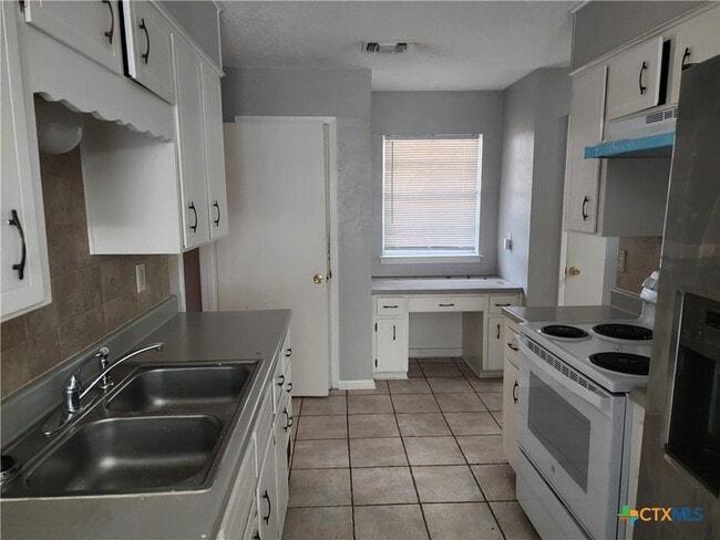 Building Photo - 1807 Janis Dr