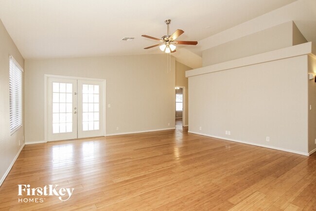 Foto del edificio - 8636 W Kathleen Rd