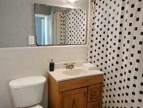 Building Photo - 3020 Sagebrush Dr