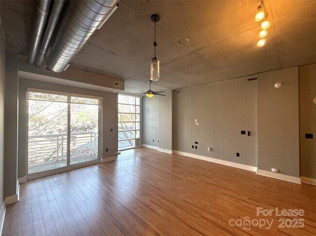 Foto del edificio - 505 E 6th St