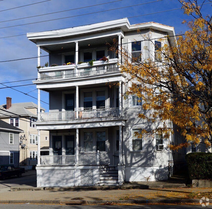 Building Photo - 995-997 Atwells Ave