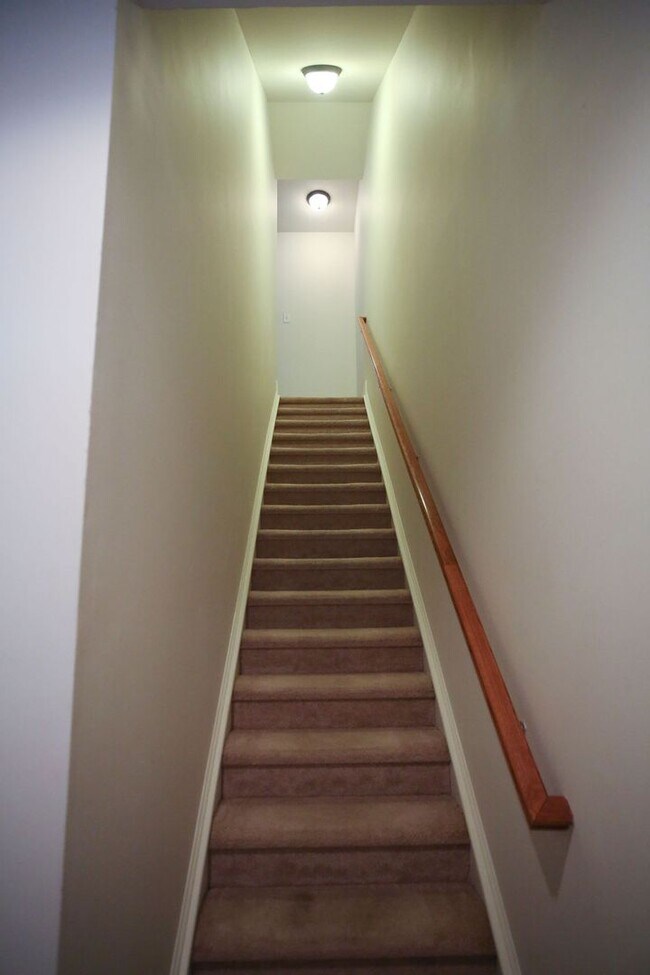 Foto del edificio - Available August 10th. Beautiful 3BR/2.5BA Townhome in Shelmore Village!