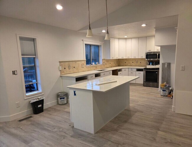 Foto del edificio - 1821 280 West