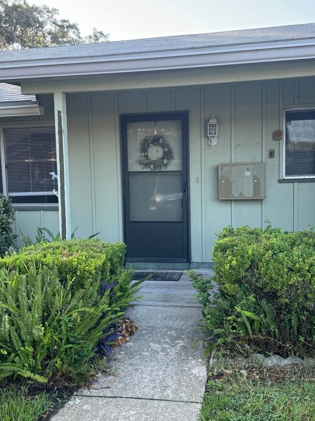 RENOVATED 3/2 TOWNHOUSE MOVE IN READY! - RENOVATED 3/2 TOWNHOUSE MOVE IN READY!