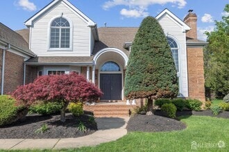 Building Photo - 4 Stults Dr