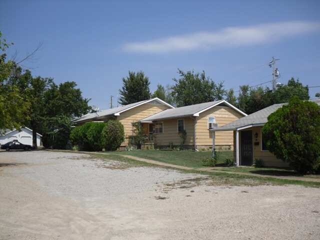 Primary Photo - 324 W North St