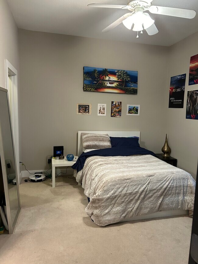 Bedroom - 1195 Milton Ter SE