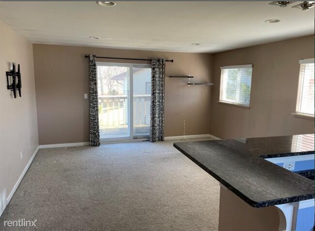 Building Photo - 5 br, 2 bath House - 6458 Lotus Ct