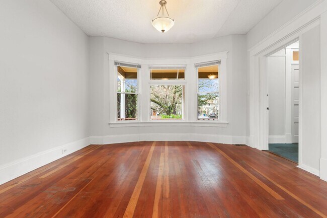 Foto del edificio - 2178 NE 7th Ave