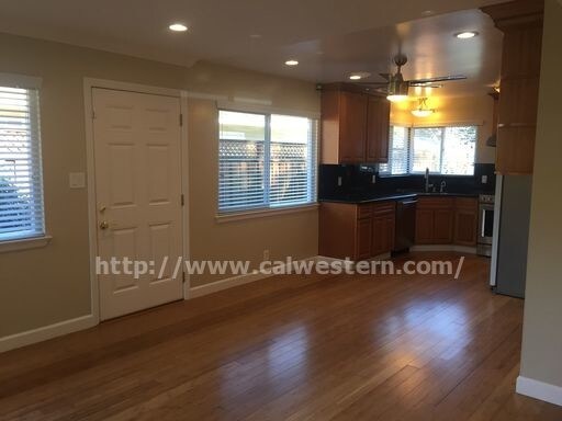 Foto del edificio - 928 Live Oak Dr