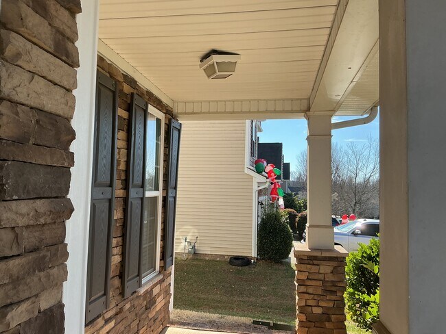 Foto del edificio - 5830 Langwell Ln