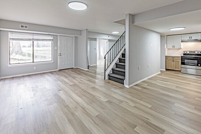 Photo - 1504 Timber Creek Rd Townhome