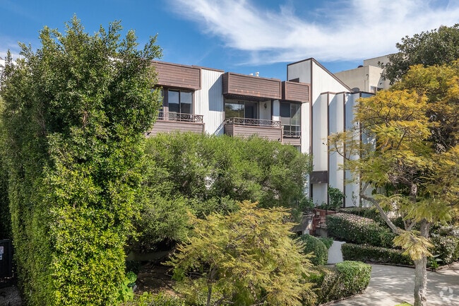 Building Photo - The Liam