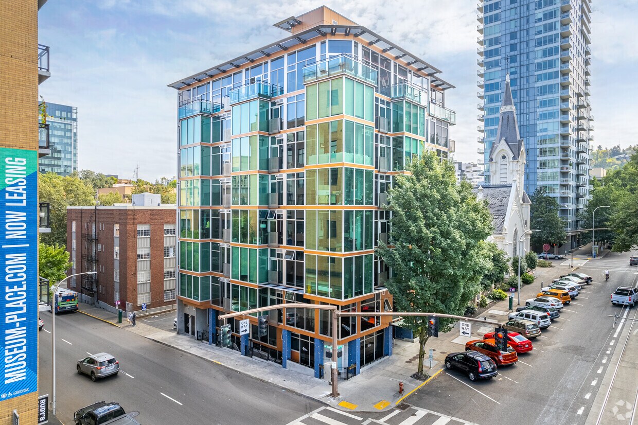 Primary Photo - 1405 SW 11th Ave