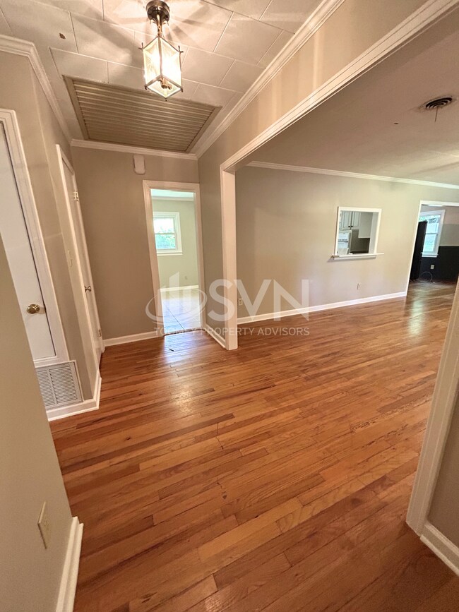 Foto del edificio - 2913 Riverside Dr