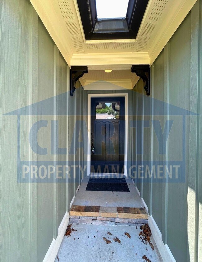 Foto del edificio - Beautiful 3-Bedroom Home in North Cleveland