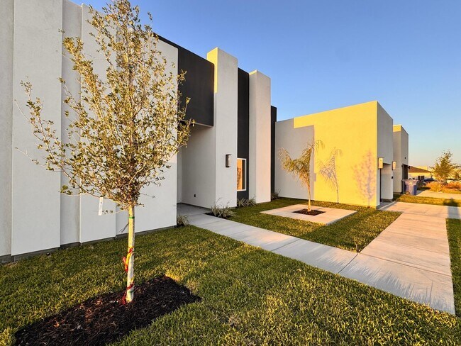 Foto del edificio - 6702 El Bosal Ln