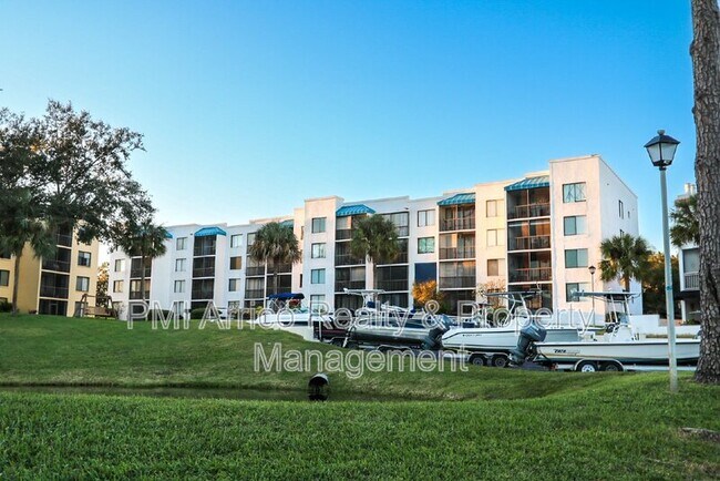 Foto del edificio - 2424 W Tampa Bay Blvd