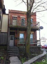Building Photo - 1105 Main St