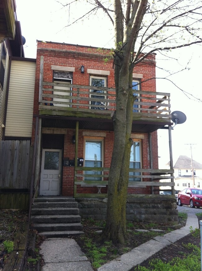 1 Bedroom 1 Bath Upstairs Downtown Lafayette - 1 Bedroom 1 Bath Upstairs Downtown Lafayette Apartment