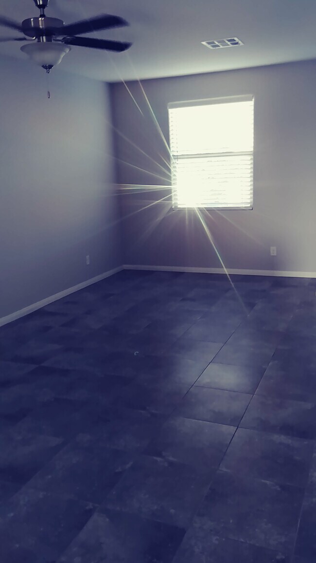 Foto del edificio - 2656 Chinaberry Hill St