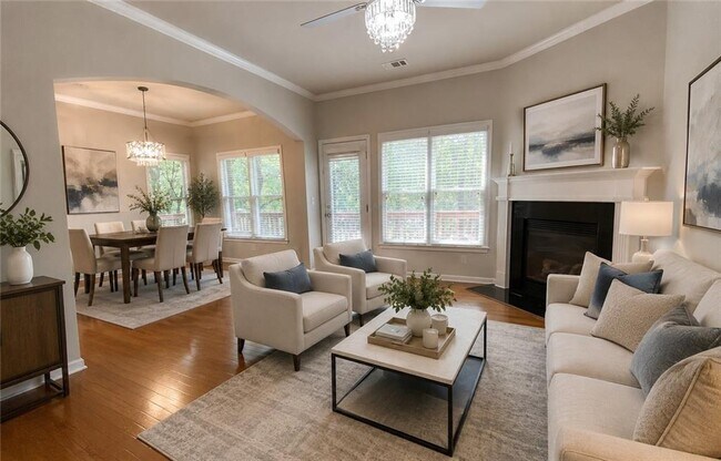 Foto del edificio - 1664 Oakbrook Lake Dr NW