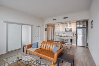 Building Photo - 9-JAN-JAN E 4th St