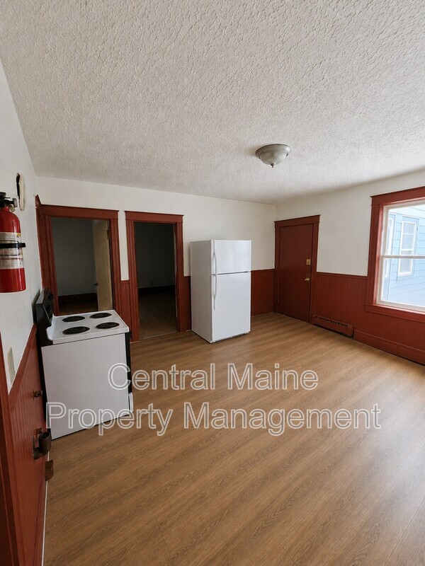 Building Photo - 131 Horton St