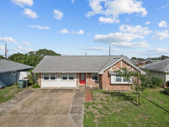 Great 3 Bedroom close to the Beach! - Great 3 Bedroom close to the Beach! House
