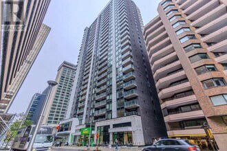 Building Photo - 340 Queen St