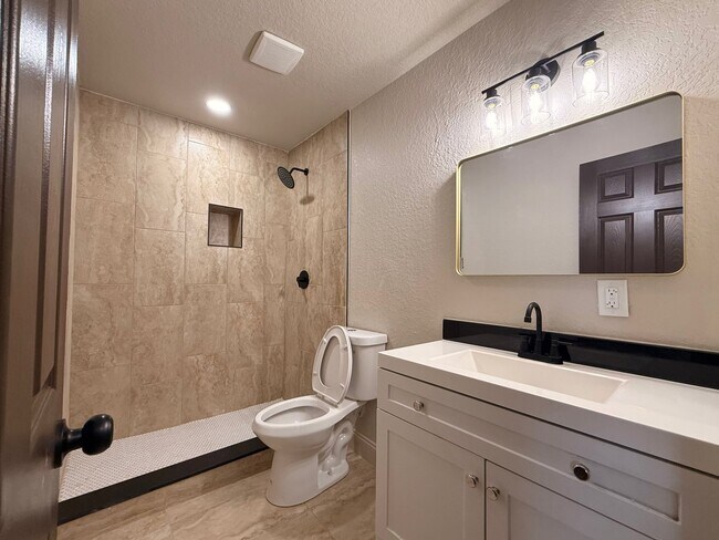 Foto del edificio - 4049 Castlegate Dr