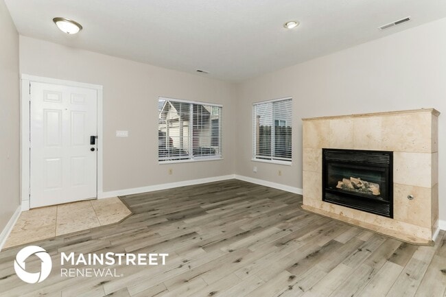 Foto del edificio - 540 Mountain Pine Dr