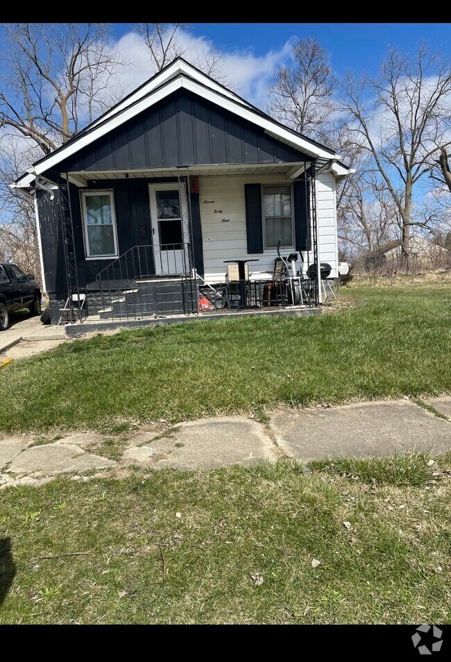 Houses for Rent by Private Owner in Mount Morris Township MI 1 Rentals