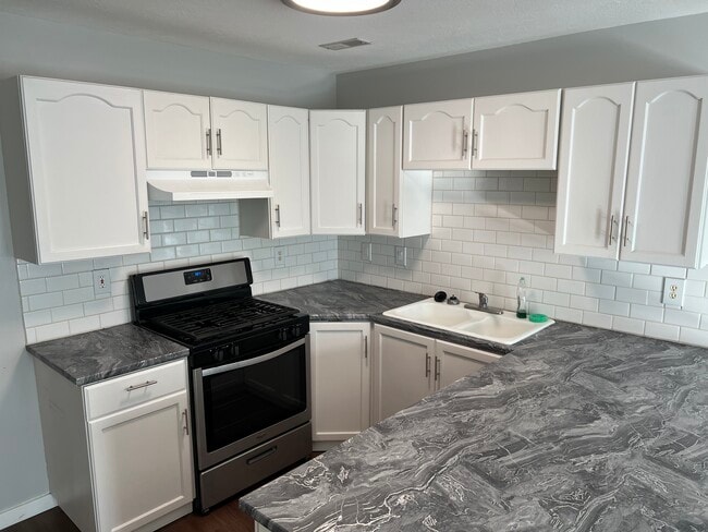Building Photo - 144 W 1310 S