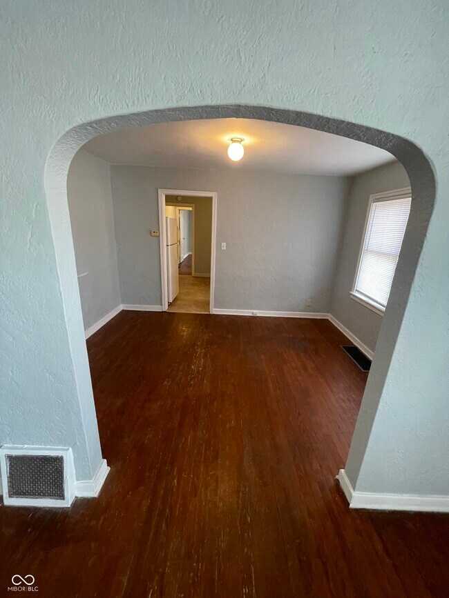 Foto del edificio - 5324 Winthrop Ave