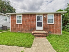 Building Photo - 838 S Jones St