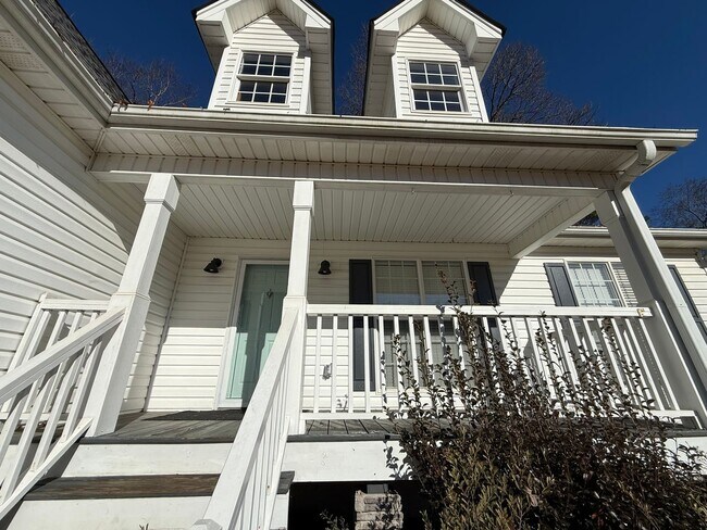 Foto del edificio - Charming 3 Bedroom Cape Cod