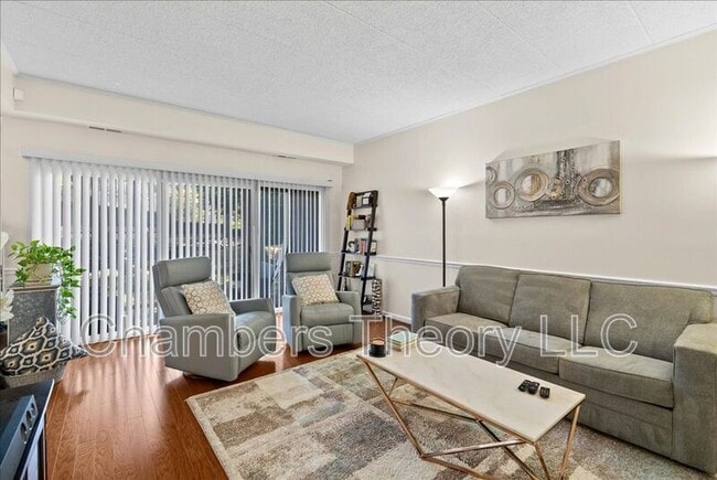 Foto del edificio - 5121 Maris Ave