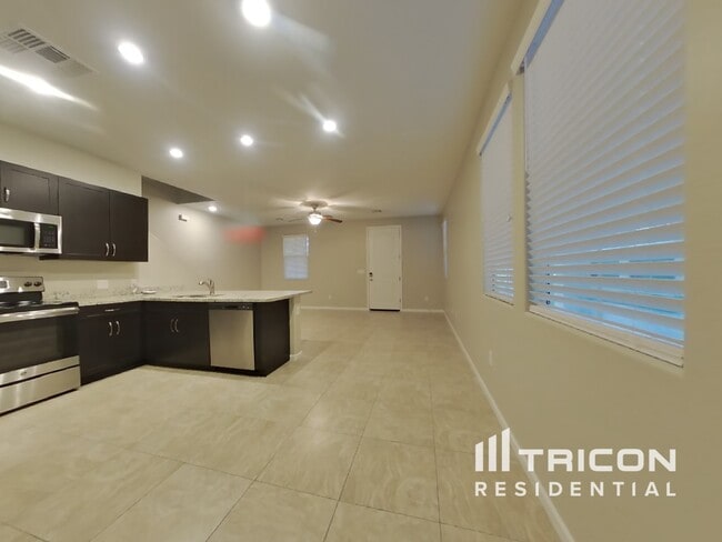 Foto del edificio - 12539 W Hummingbird Terrace