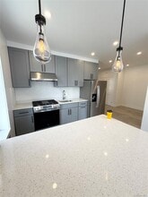 Building Photo - 18 Bay 22nd St