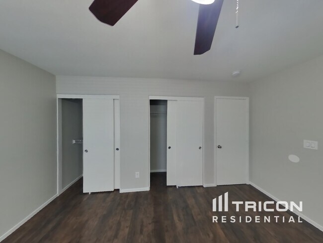 Building Photo - 494 Brompton St