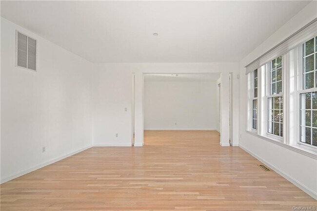 Building Photo - 45 High Point Cir