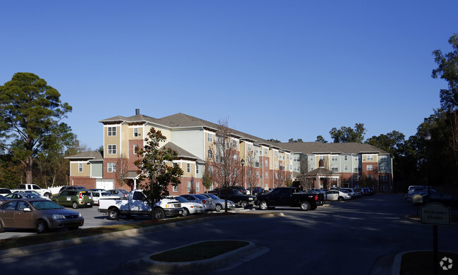 Building Photo - Johnson Lake Apartments