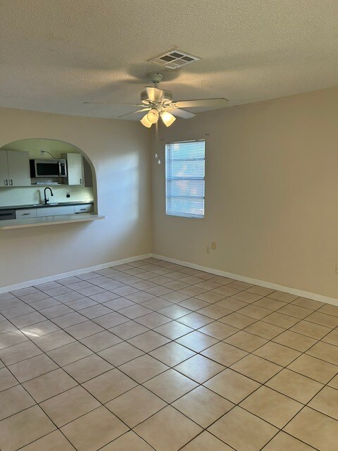 Foto del edificio - 5003 Garden Ave