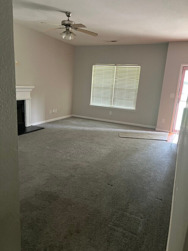 Foto del edificio - 2890 Lewis Ln